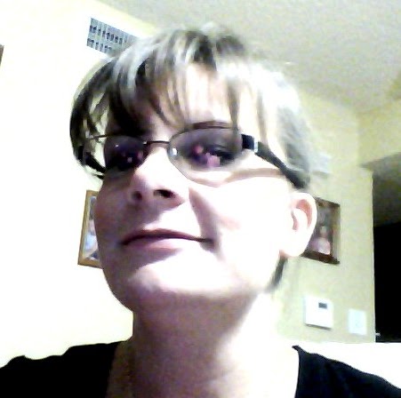 Melanie Peterson Photo 35