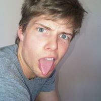 Hunter Parrish Photo 18