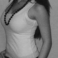 Sara Evens Photo 15