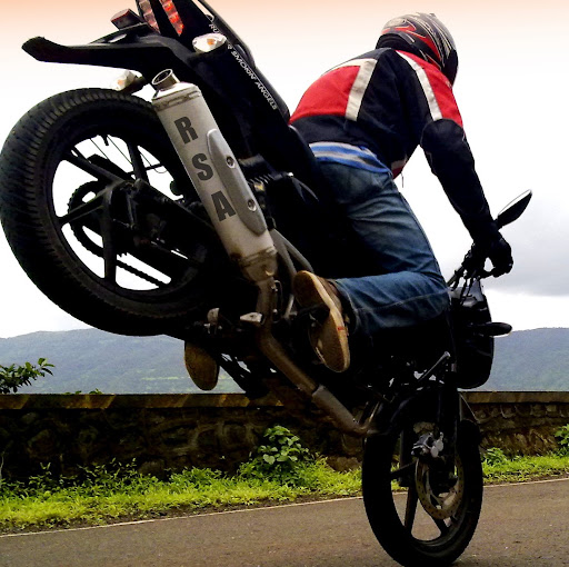 Vignesh Chandrasekar Photo 13