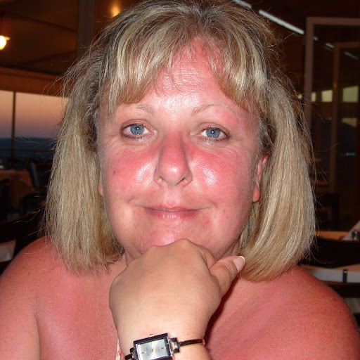 Bernadette Miller Photo 16