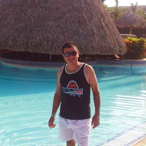 Henry Picado Photo 15