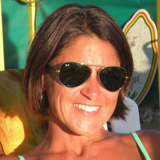Claudia Ulloa Photo 38