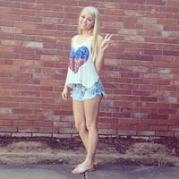 Renee White Photo 21