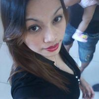 Melanie Flores Photo 30