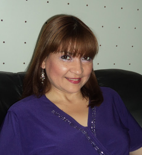 Eva Lucero Photo 9