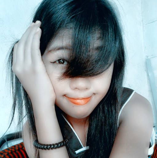Janine Blue Photo 14