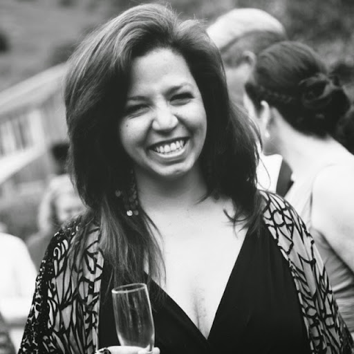Elizabeth Clayton Photo 13