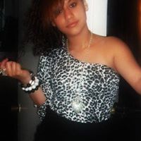 Yesenia Caban Photo 6