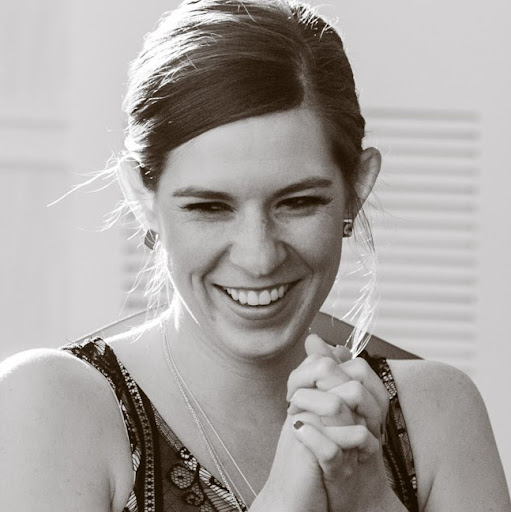 Elizabeth Kmiec Photo 8