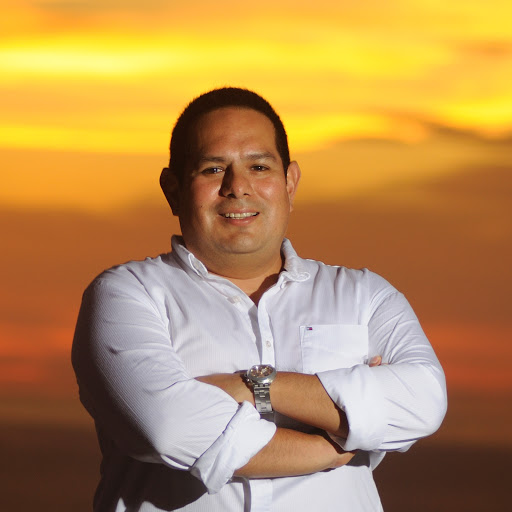 Raul Gomez Photo 9