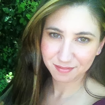 Christine Bernal Photo 27