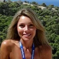 Amy Nicholson Photo 20