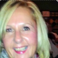 Julie Hardcastle Photo 15