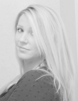 Jennifer Hamilton Photo 36