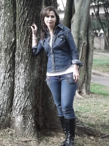 Luz Zapata Photo 29