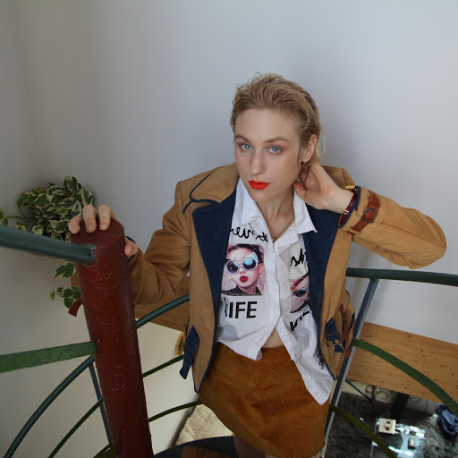 Olivia Carmen Photo 10
