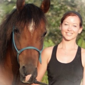 Emily Maurer Photo 33