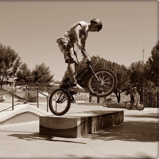 Daniel Medina Photo 48