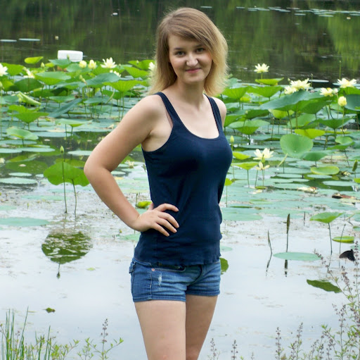 Joy Davidson Photo 11