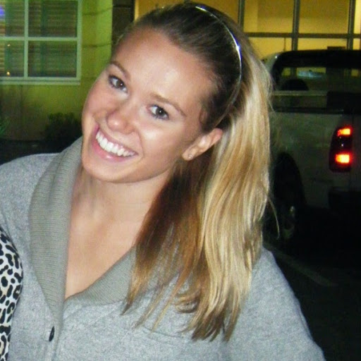 Amy Edwards Photo 32