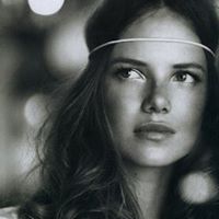 Carrie Tyler Photo 31