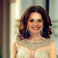 Elizabeth Fernandez Photo 24