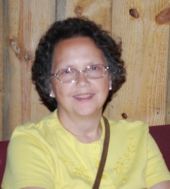 Christine Moore Photo 40
