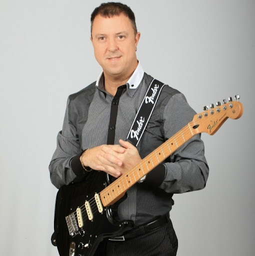 Sean Barlow Photo 34