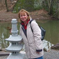 Maggie Rowe Photo 28