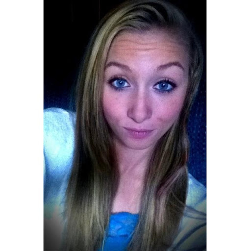 Megan Knight Photo 32
