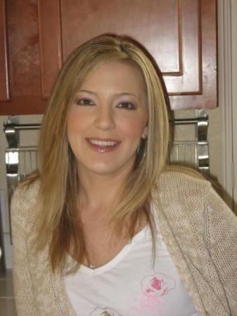Holly Baldwin Photo 32