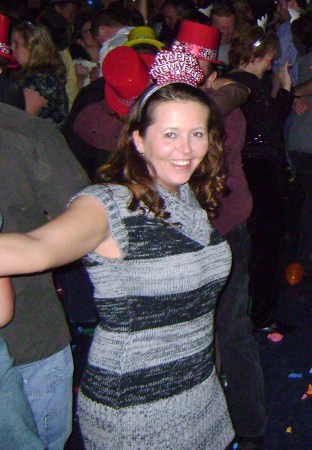 Angela Wolfe Photo 19