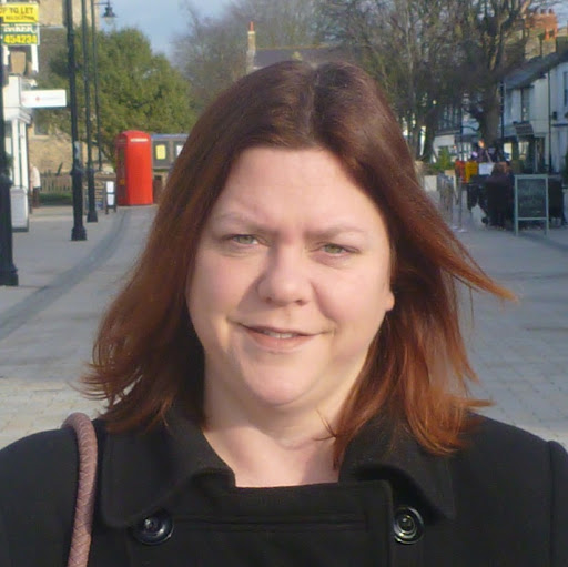 Michelle English Photo 15