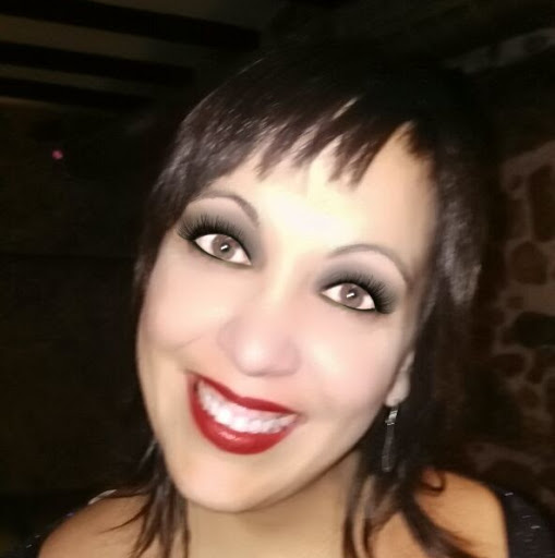 Luz Zapata Photo 25