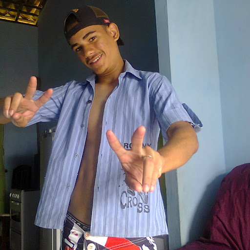 Carlos Santos Photo 30