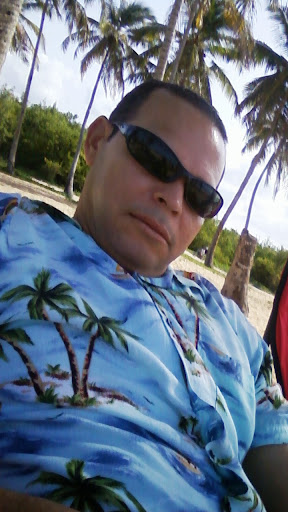 Johnny Pena Photo 21