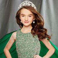 Jana Brady Photo 17