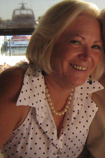 Christine Roberts Photo 26