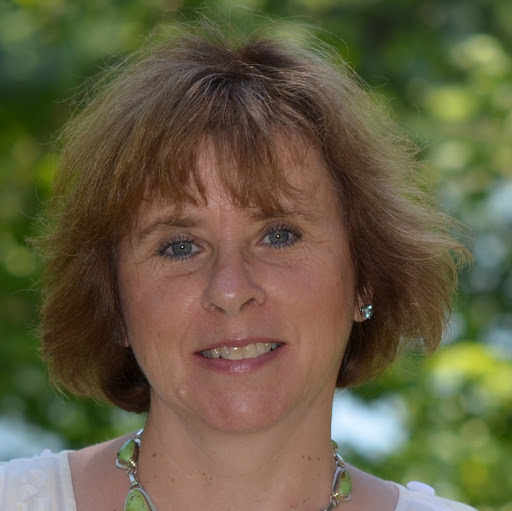 Barbara Evans Photo 28