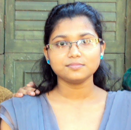 Lisa Sarkar Photo 6