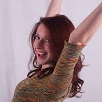 Elizabeth Miller Photo 20