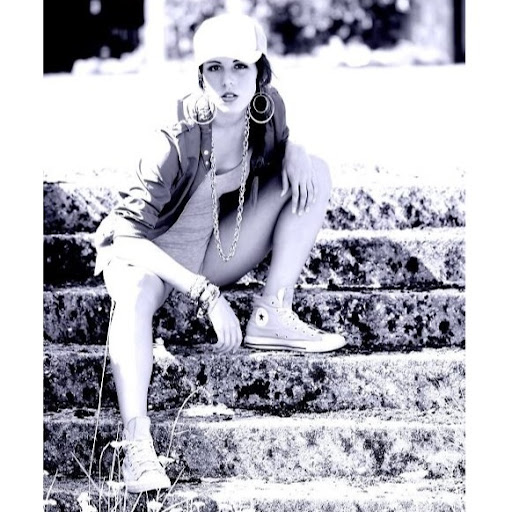 Amy Tiller Photo 21