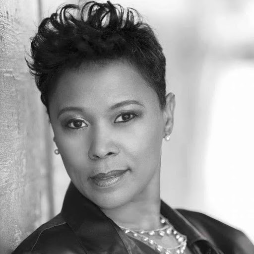 Simone Walker Photo 29