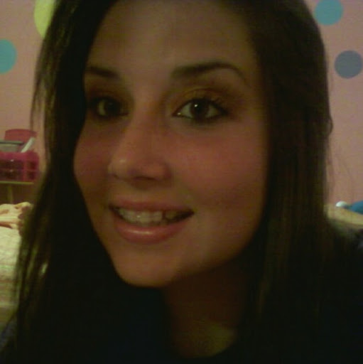 Allison Lynch Photo 26