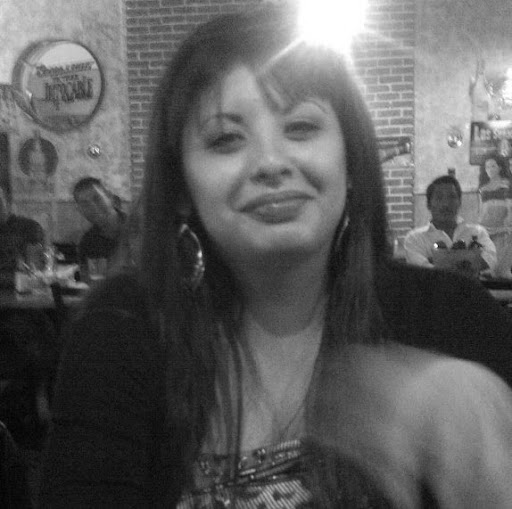 Elizabeth Barrios Photo 39