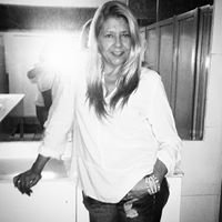 Myriam Caceres Photo 5
