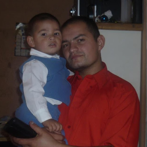 Emilio Morales Photo 57