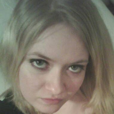 Jennifer Holmes Photo 21