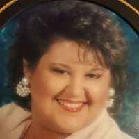 Lynn Greene Photo 35